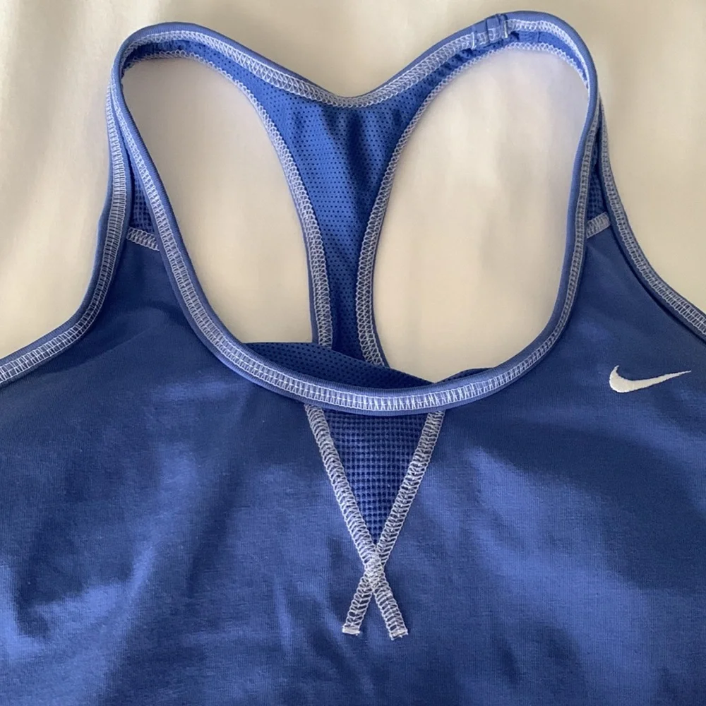 Nike Tank Top - Picture 3 of 9